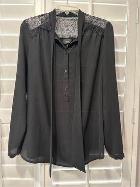Mossimo Target Black Lace Yoke Tie Neck Blouse Large Long Sleeves Lightweight